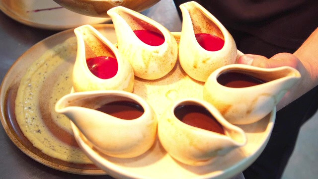 Românii cu pretenții au plătit 1925 de euro de persoană pentru 4 zile de petrecere de Revelion. Ce au avut în meniu