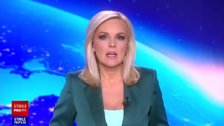 Două mașini s-au ciocnit cu o ambulanță aflată în misiune, în București. Patru persoane au ajuns la spital