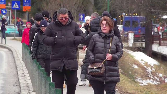 „Nu țin niciodată de bani, nu îi țin la saltea.” Câți bani au cheltuit românii care și-au petrecut sărbătorile la munte