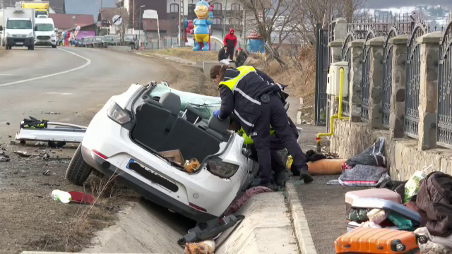 Cum s-a produs accidentul teribil din Bran soldat cu un mort și trei răniți. Detaliile surprinse de camera de supraveghere