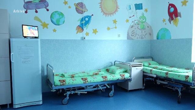 Care este starea celor șapte copii din Satu Mare spălați de mamă cu o substanță toxică pentru deparazitarea animalelor