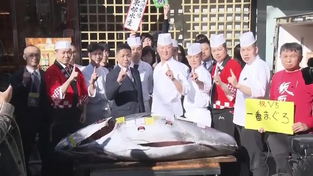 Licitație cu sumă record. Cu cât a fost vândut de Anul Nou un ton de 238 de kilograme în Japonia