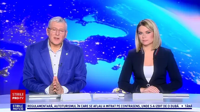 Un câine a devenit viral după ce a mâncat bancnote de 4.000 de dolari. Cum au reușit stăpânii săi să recupereze suma. FOTO