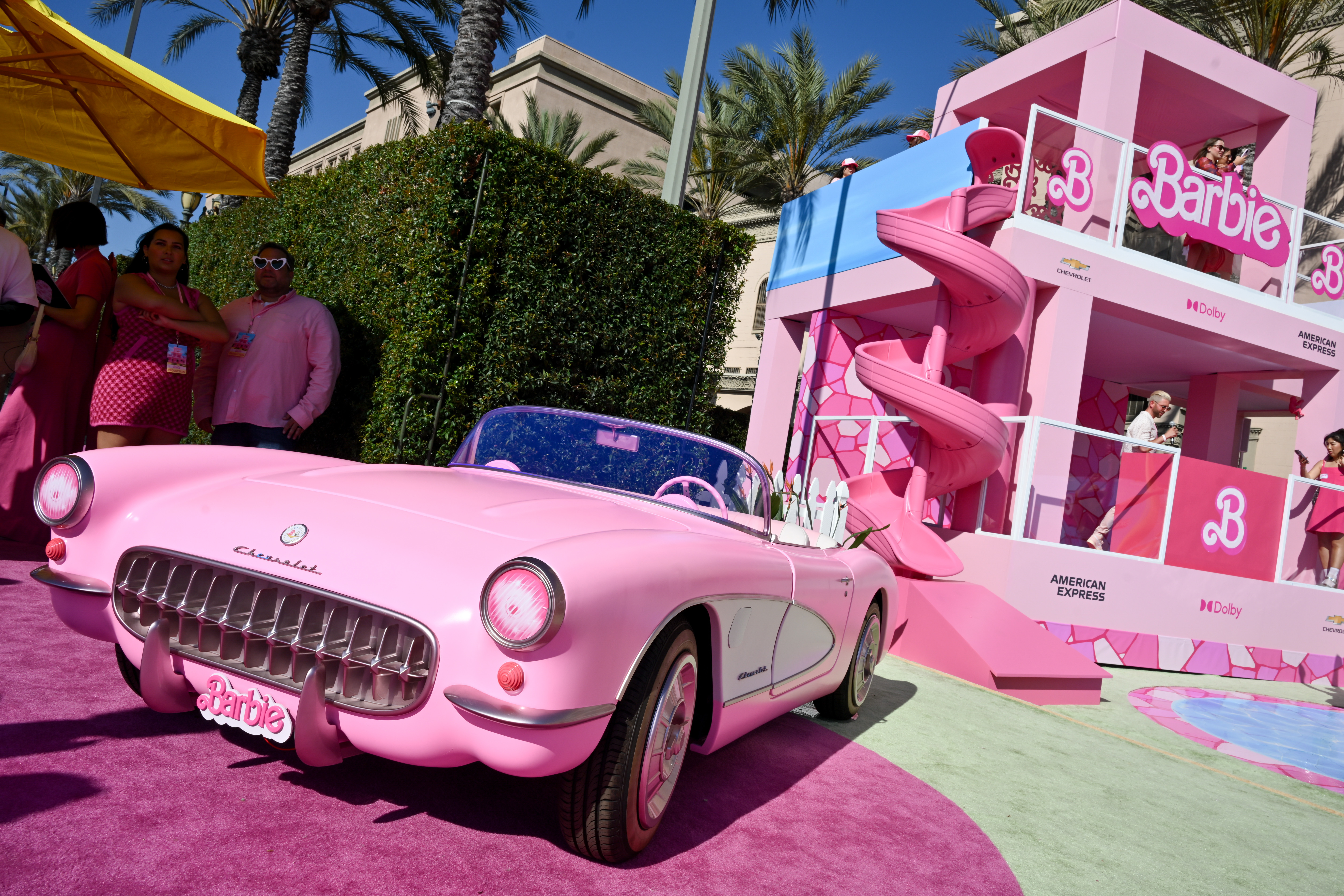 Globurile de Aur dau startul ceremoniilor de la Hollywood. Filmul „Barbie” este în fruntea nominalizărilor