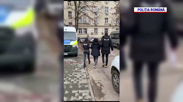 Un bătrân din Craiova a fost jefuit de 23.000 de euro, chiar de fiica lui vitregă. Polițiștii au recuperat prejudiciul