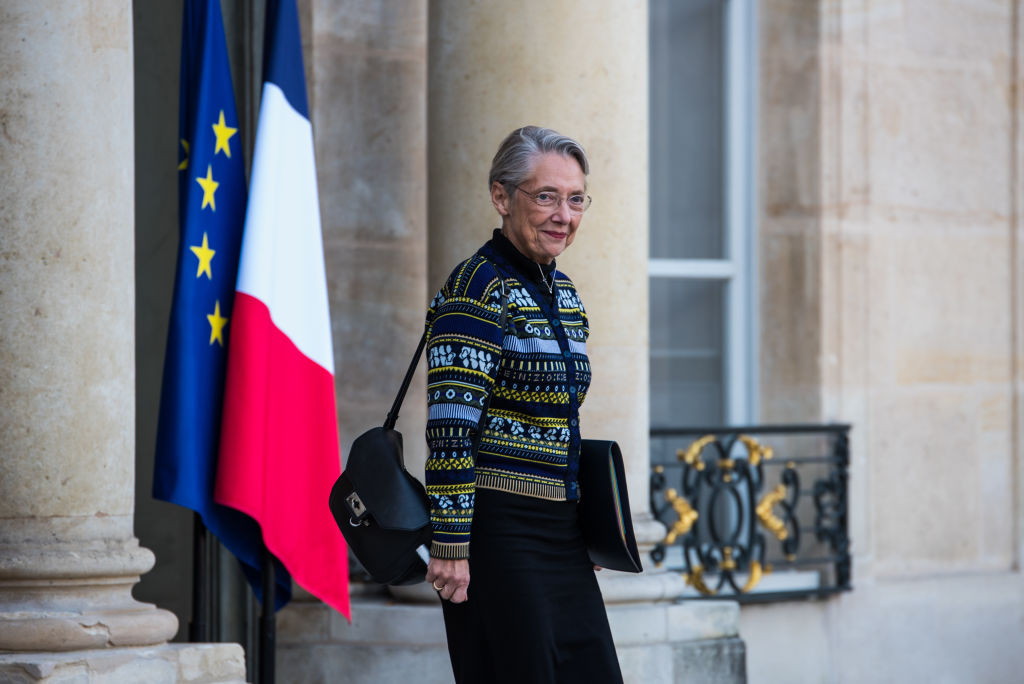 Şefa guvernului francez, Elisabeth Borne, a demisionat. Cine i-ar putea lua locul