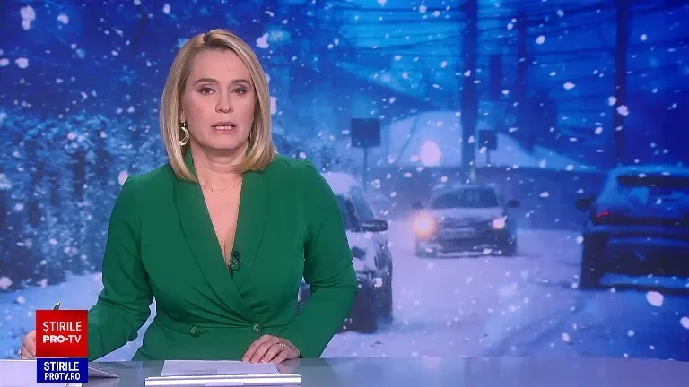 Ninsori puternice în România. Două șosele au fost închise din cauza viscolului. „Nu au dat cu nisip, cu nimic”