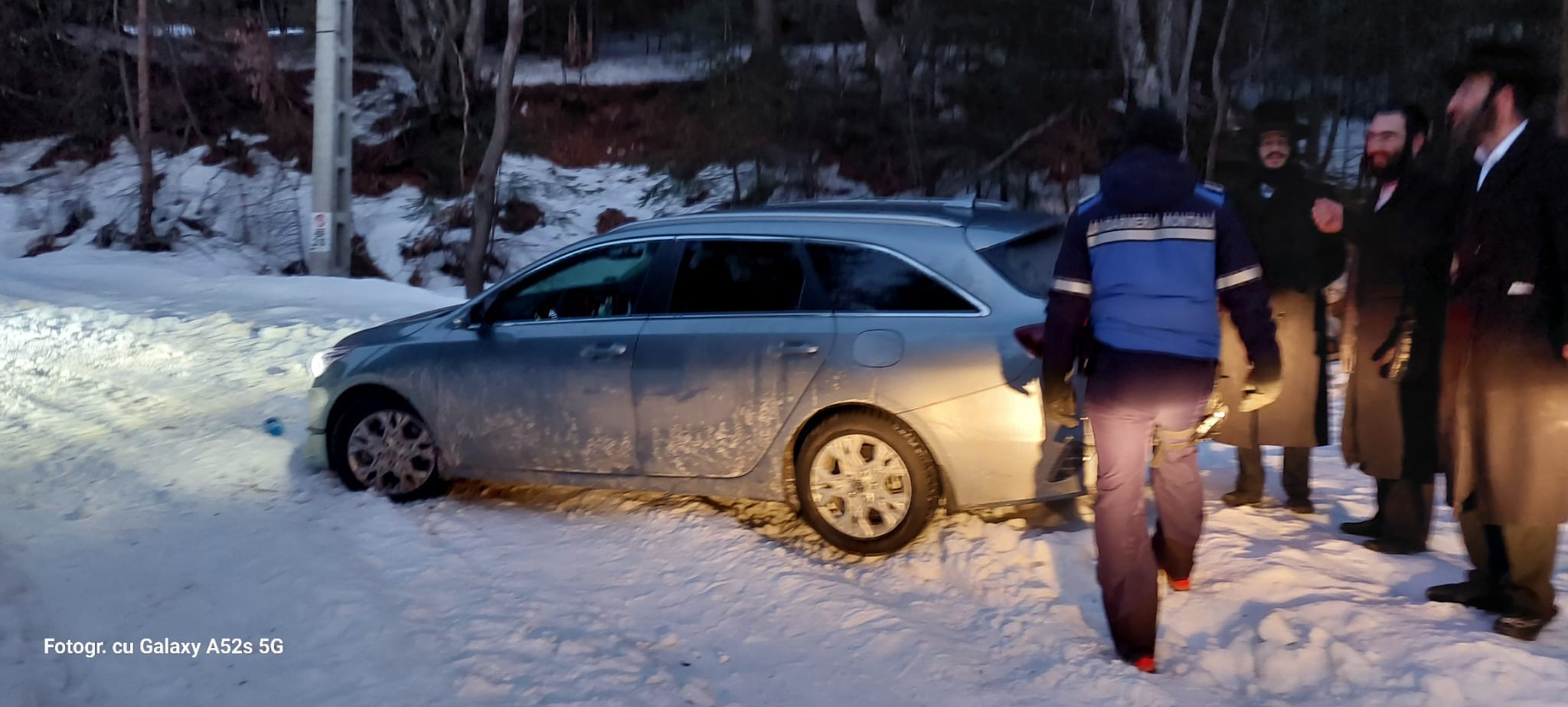 Pățania unor israelieni care au vrut să ajungă mai repede la Cluj-Napoca, și au intrat cu mașina pe un drum închis