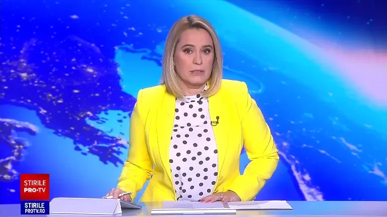 Mașini îngropate în zăpadă, în Iași. Șoferii au înnoptat în autoturisme și au fost salvați abia după 12 ore