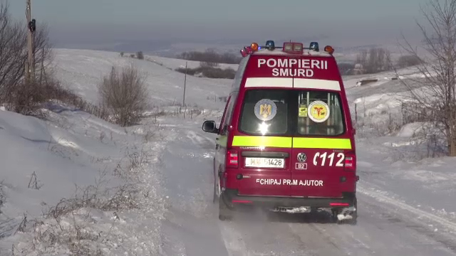 Prima victimă a gerului din România. O femeie din Pașcani a fost găsită înghețată în curtea casei