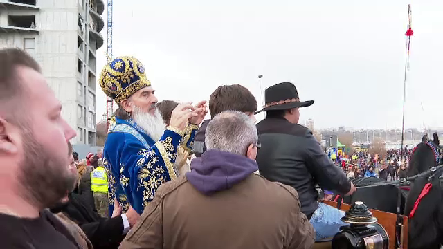 Schimb de replici acide la vârful Bisericii. Ce spun românii despre părerile controversate ale lui ÎPS Teodosie