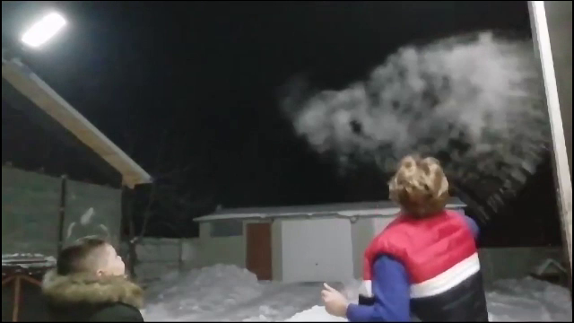 Ger năpraznic în România. Apa fiartă îngheață instantaneu. Unde a fost polul frigului