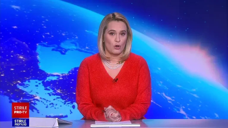 Ce au văzut vecinii femeii care s-a aruncat cu bebelușul de la etaj. Haine de copil au rămas în fața blocului