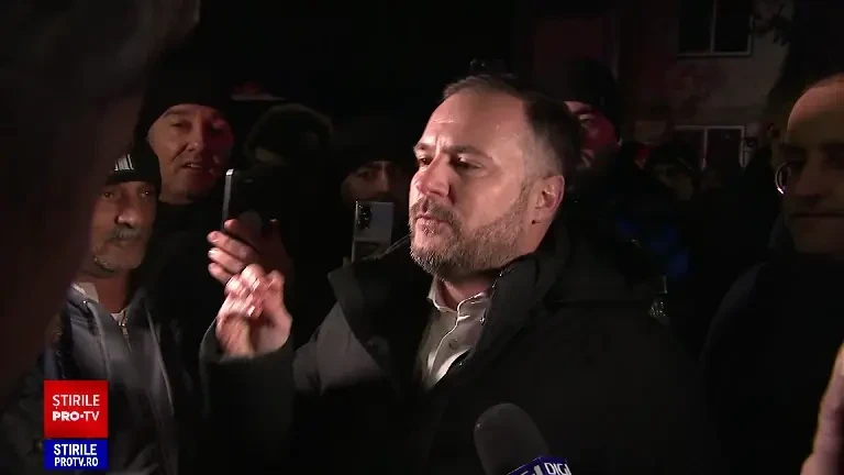 Fermierii, invitați la negocieri de prefectul Rareș Hopincă