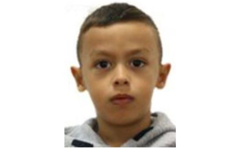 O mamă a anunțat poliția că nu-și mai poate contacta copilul aflat la tatăl său, în Orăștie. A fost dat în urmărire națională