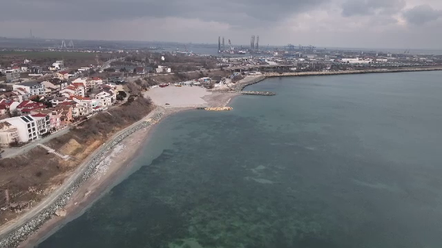 Apare o nouă stațiune pe litoralul românesc, construită după modelul grecesc. „Este un nisip bun pentru plajă”