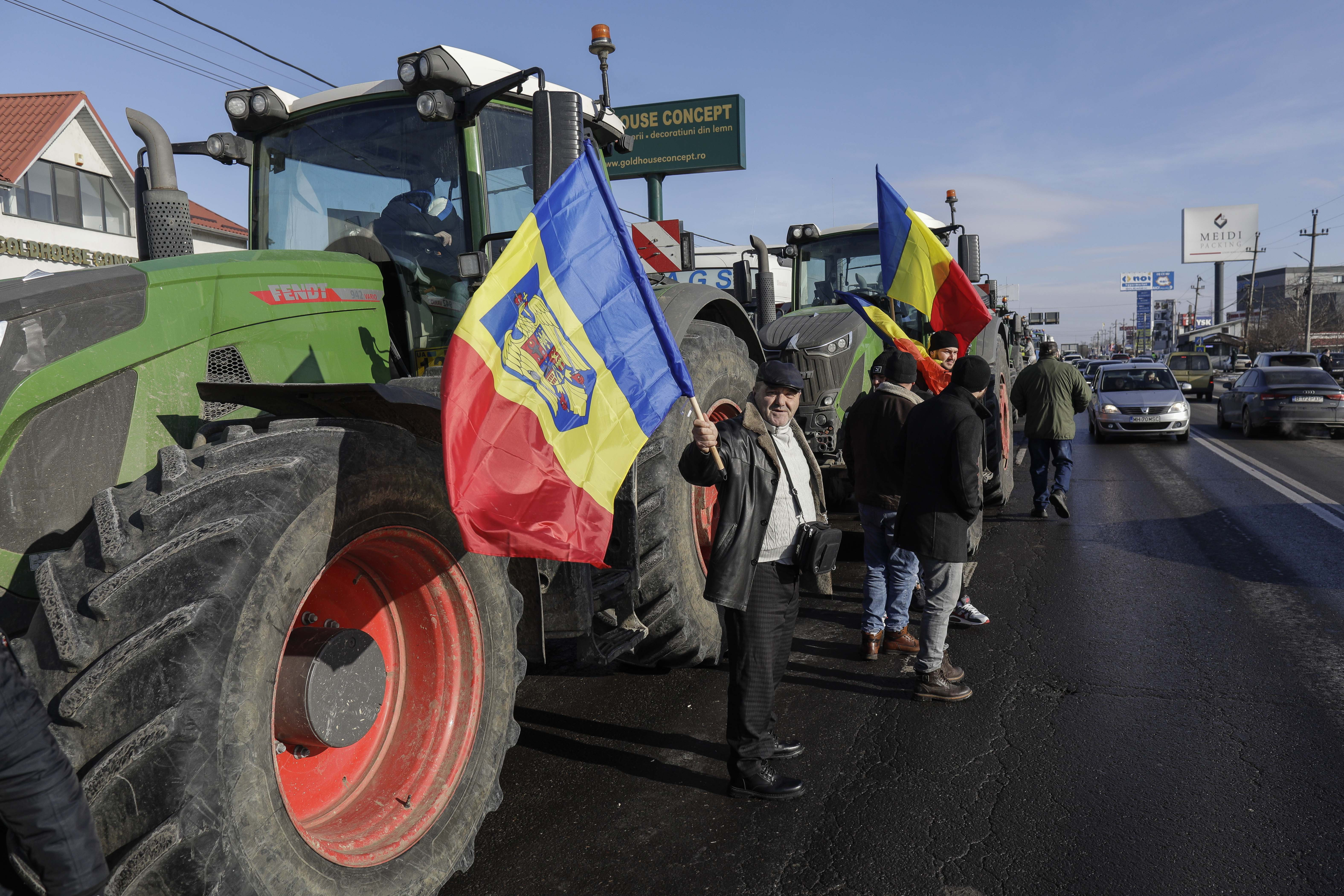 A șasea zi de proteste, transportatori și fermieri. Asociațiile agricole recomandă fermierilor să renunțe la proteste