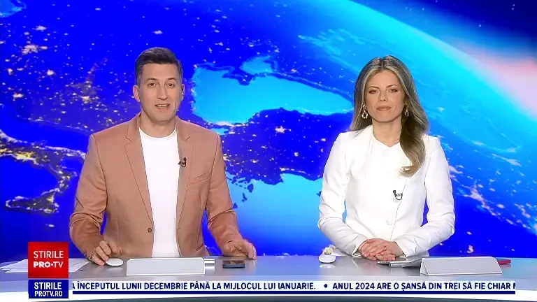 Spiritele rele, alungate de preoți cu ajutorul unei bărci uriașe. Unde se întâmplă asta