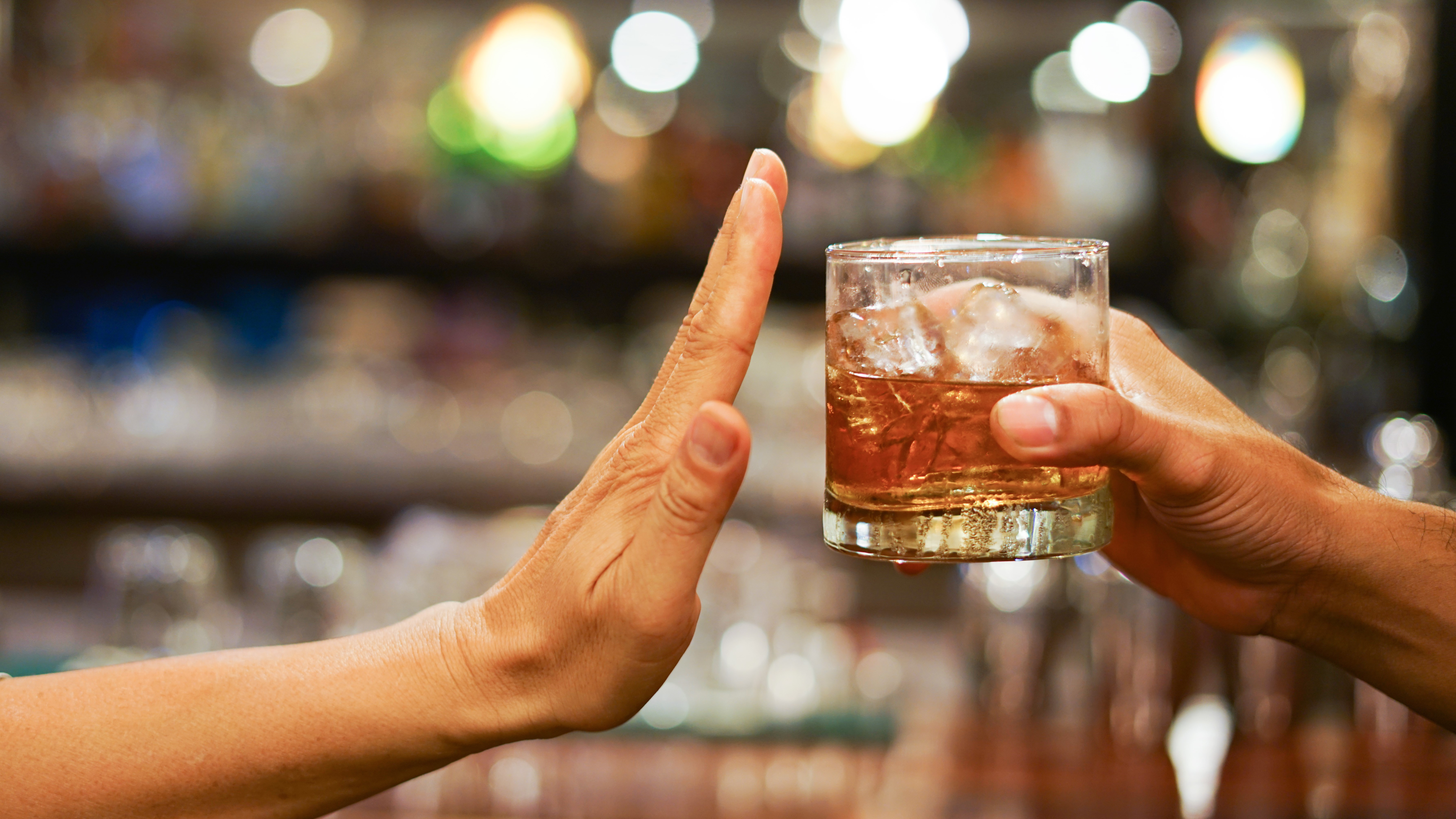 Ce este provocarea “Dry January”, virală pe rețelele sociale? “Am pierdut-o în cinci minute după miezul nopții"