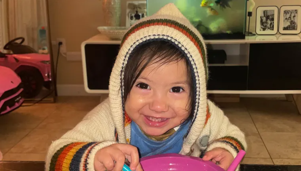 O fetiță de 3 ani care s-a înecat cu un jeleu a rămas paralizată. „Aceste bomboane au fost o bombă cu ceas”. FOTO