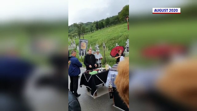Un preot care a condiționat o înmormântare de achitarea locului de veci trebuie să plătească acum daune de 5.000 de lei
