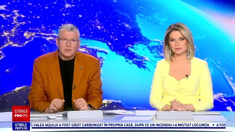 O ambulanţă care transporta doi pacienţi, răsturnată în Argeș. Toate cele trei persoane aflate în vehicul sunt conştiente