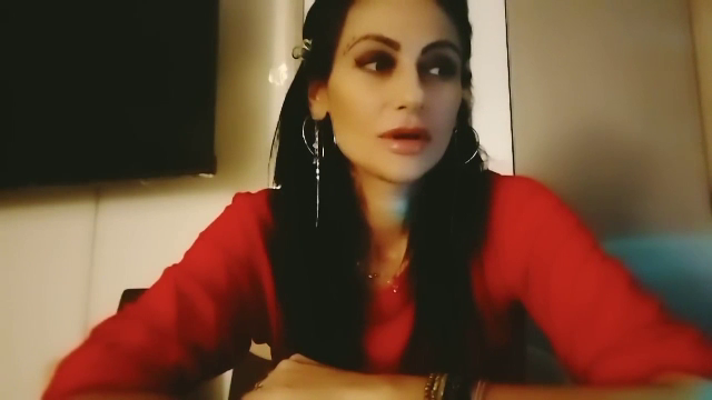 Clarvăzătoarea din Bragadiru care a prezis că va fi jefuită înainte de Crăciun. Hoții i-au furat 300.000 de lei