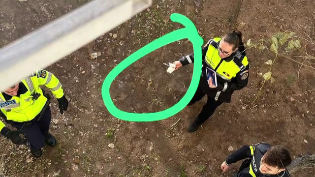 Locuitorii unui bloc din Capitală, terorizați de un vecin care vinde droguri chiar sub ochii lor. „Nu se poate să trăim așa!”