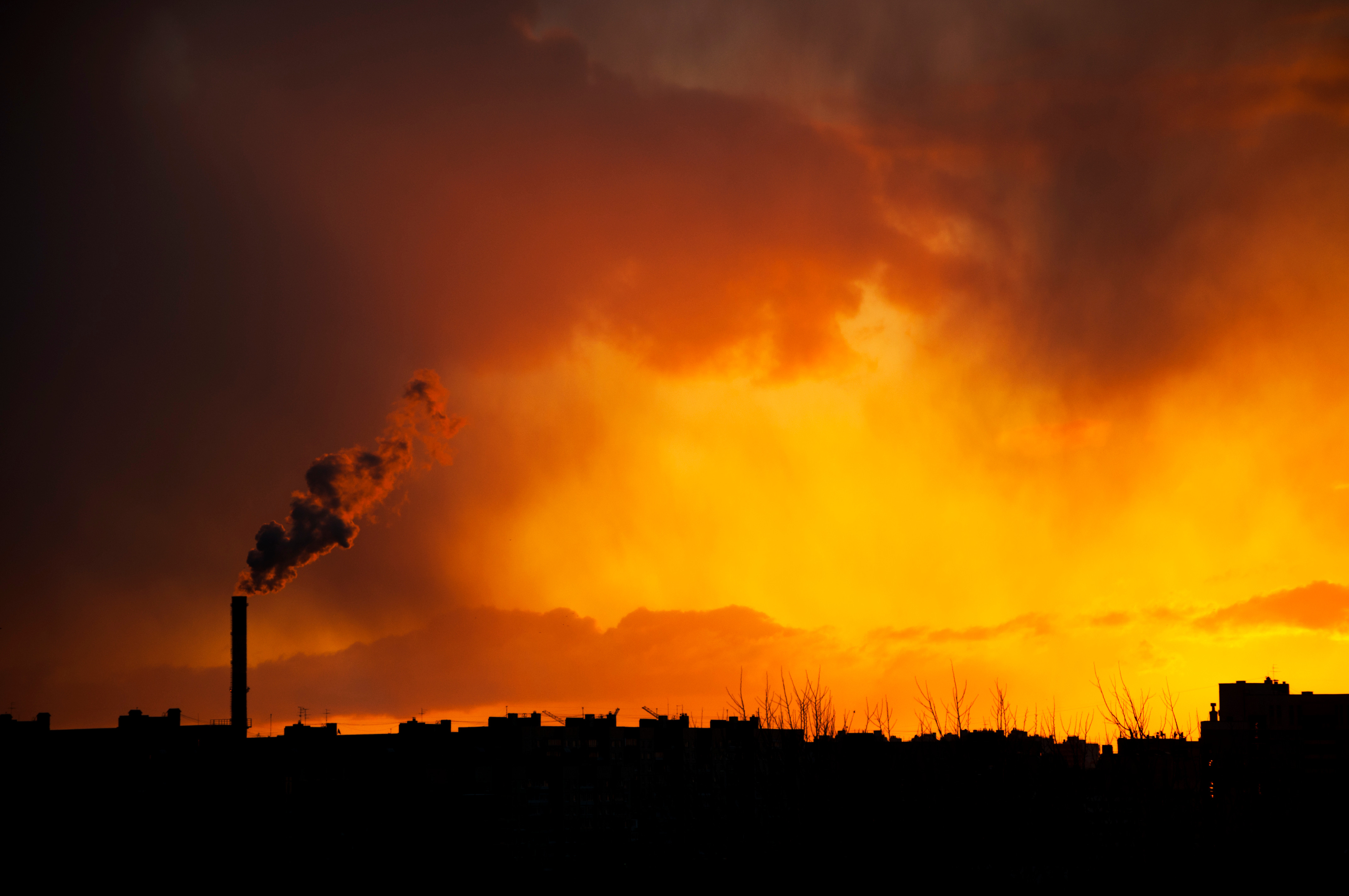 Cele mai mari surse de poluare în Europa. Câte persoane mor anual din această cauză