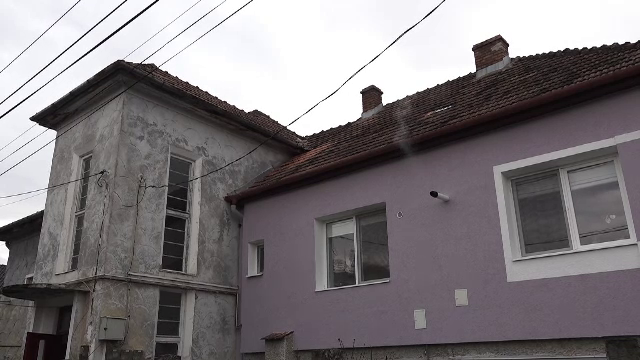 „Familia mea este în pericol”. Mai multe locuințe din Sighișoara, în pericol din cauza șemineului folosit de un vecin