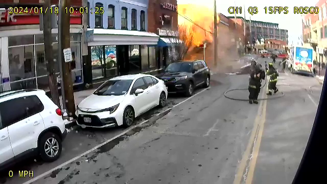 Explozie puternică în Washington DC, după ce o țeavă de gaz s-a spart. O persoană a fost rănită