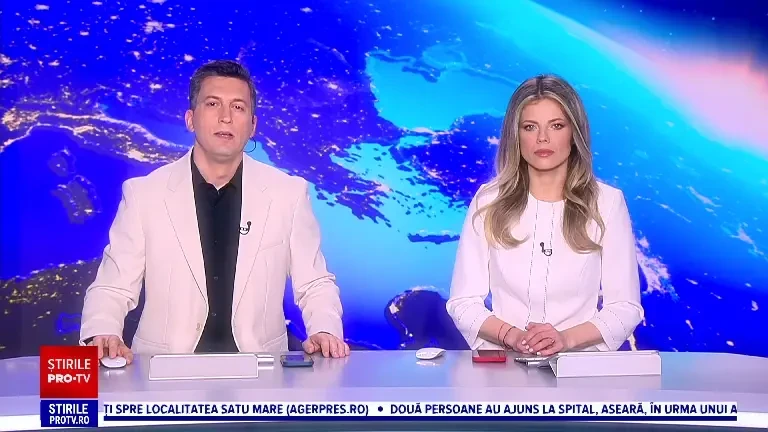 La un pas de tragedie. Un bărbat beat a fost salvat de un salvamar după ce s-a aruncat în mare