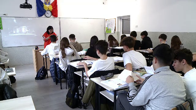 Rezultate dezastruoase la simulările examenelor naționale. Elev: „Dacă nu iau Bac-ul mă trimite tata la căpșuni, sincer”