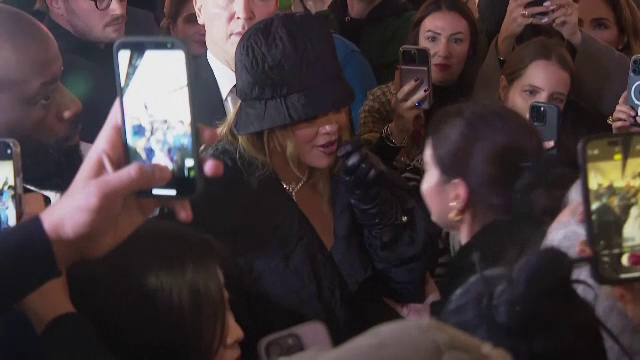 Săptămâna Modei de la Paris. Dior a prezentat o colecție de primăvară-vară șic, destinată femeilor moderne și elegante