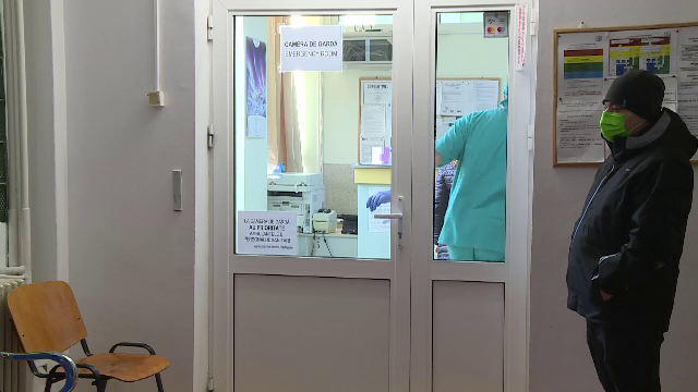 Pacienții care merg la camera de gardă fără să aibă o urgență sau bilet de trimitere pot fi puși să scoată bani din buzunar