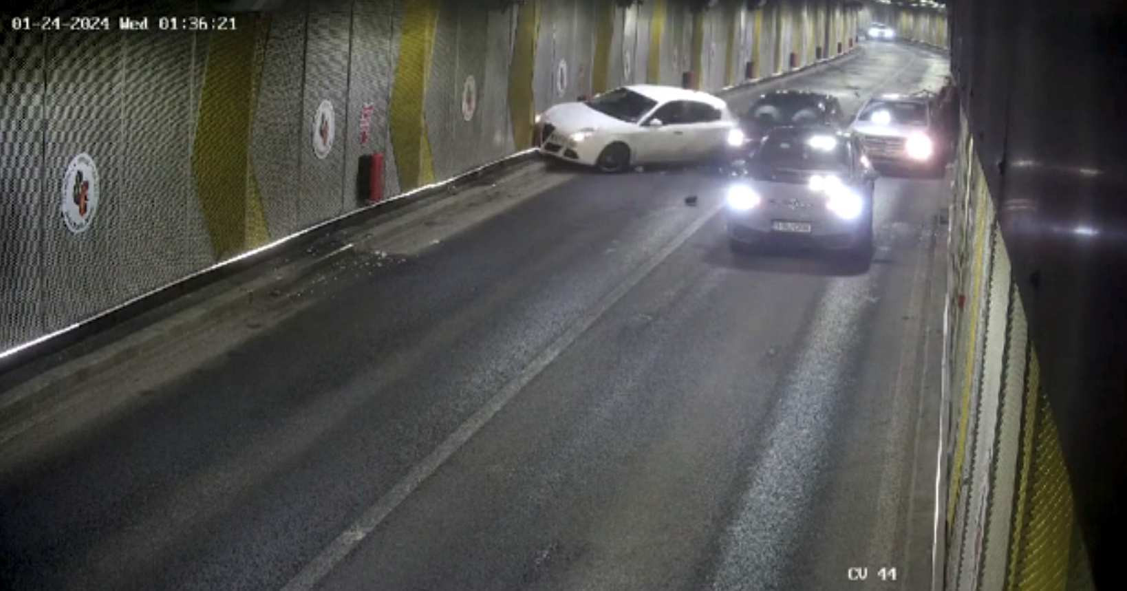 Cum s-a produs carambolul din Pasajul Unirii și cum putea fi evitat. Doi șoferi au greșit