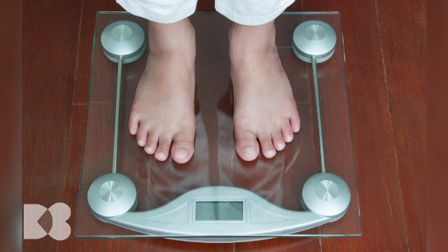 „E un abuz de rețete, din lipsă de experință.” Legătura dintre tiroidă și kilogramele în plus. Cum o putem trata