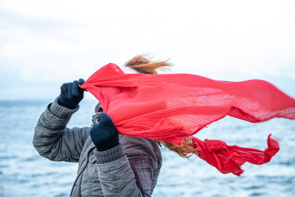 Cod galben de vânt în judeţele Bacău, Neamţ şi Vrancea, până joi dimineaţă. Rafalele vor ajunge la 65 de kilometri la oră