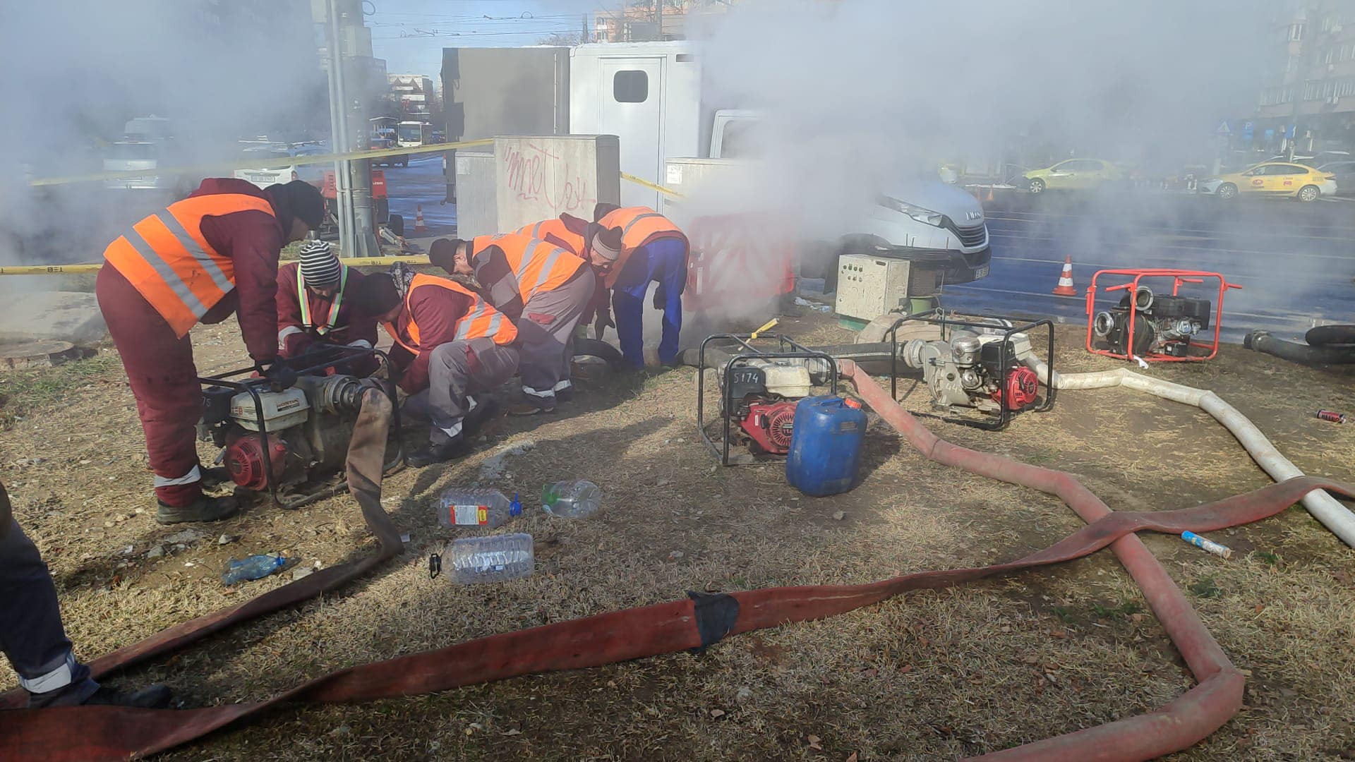 Avarie pe Magistrala II Sud de termoficare, în București. Aproape 400 de blocuri nu au apă caldă și căldură