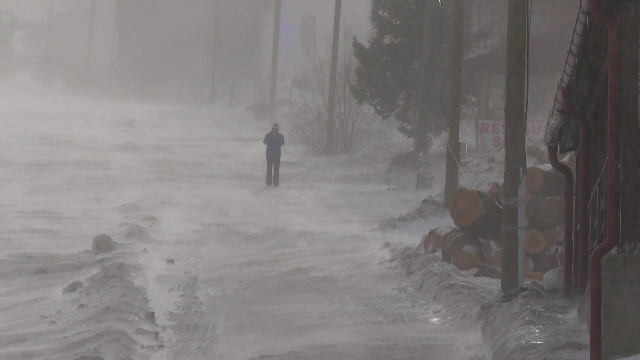 Ce aduce ciclonul Adel în România. Zonele în care va ninge, unde sunt ploi abundente și cât de tare se răcește vremea