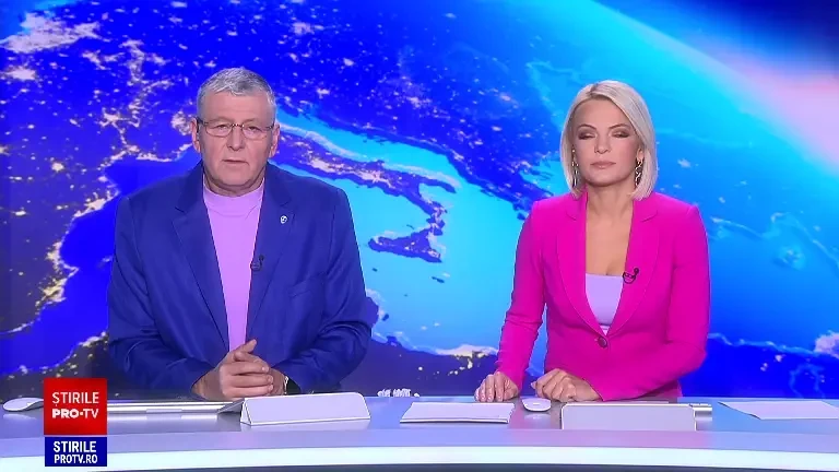 Trei case cuprinse de flăcări în Sectorul 3 din București. Două femei au fost transportate la spital