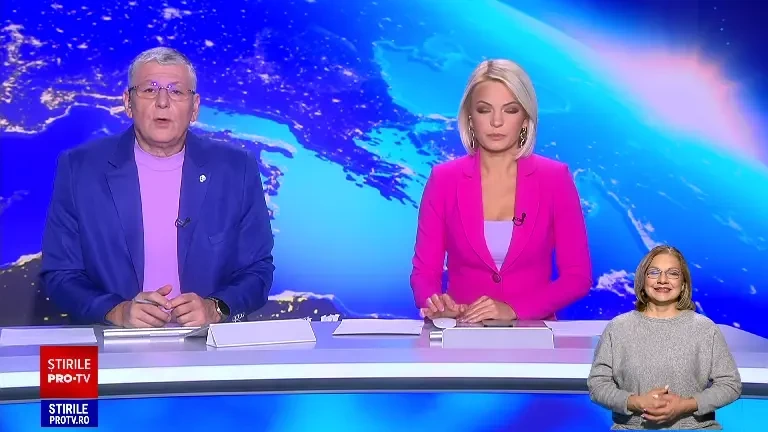 Momentul în care o autospecială de pompieri a derapat pe șoseaua îngheţată și a început să facă piruete pe carosabil