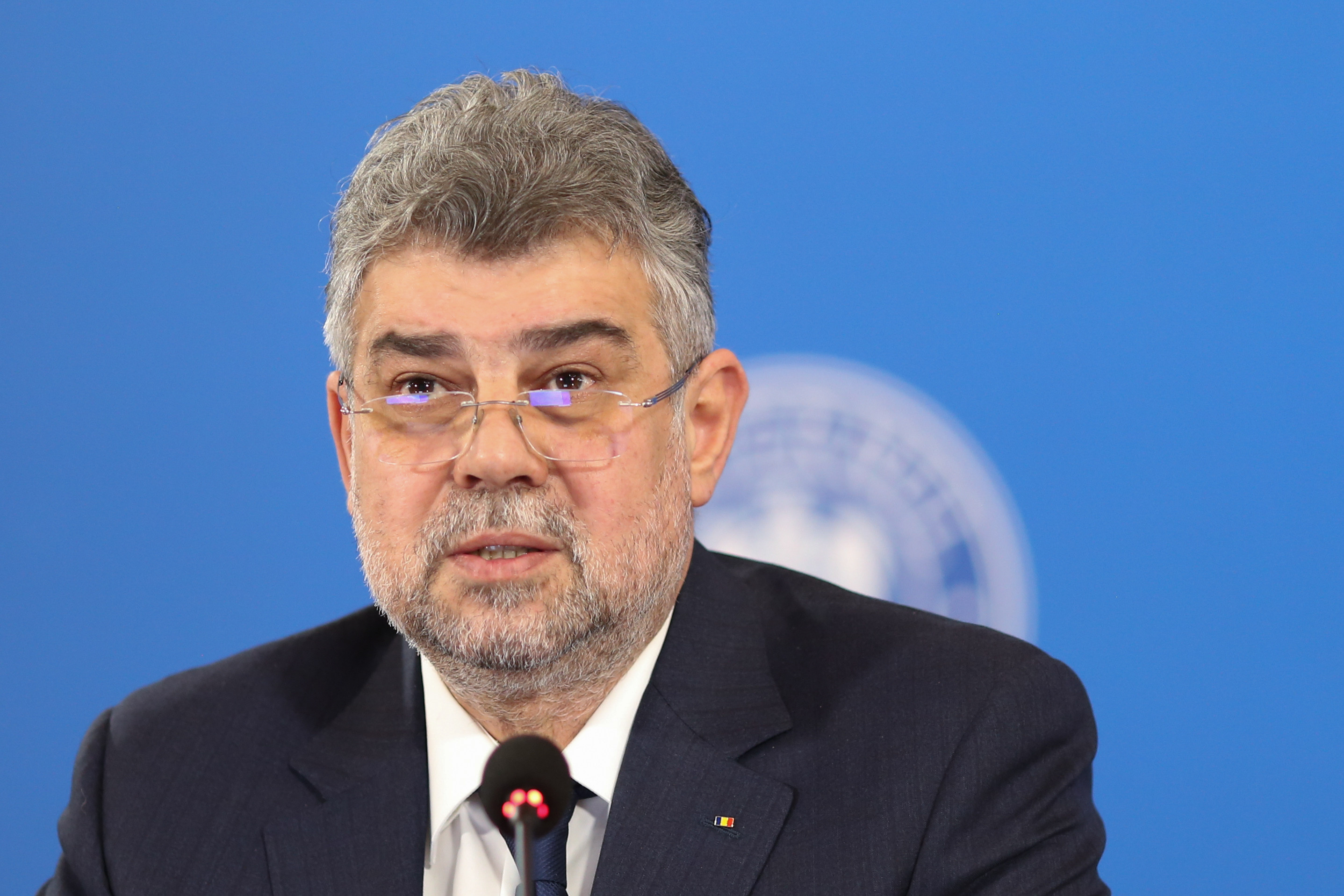 Marcel Ciolacu a semnat cu fermierii şi transportatorii actul de încetare a protestelor. A promis o comisie interministerială