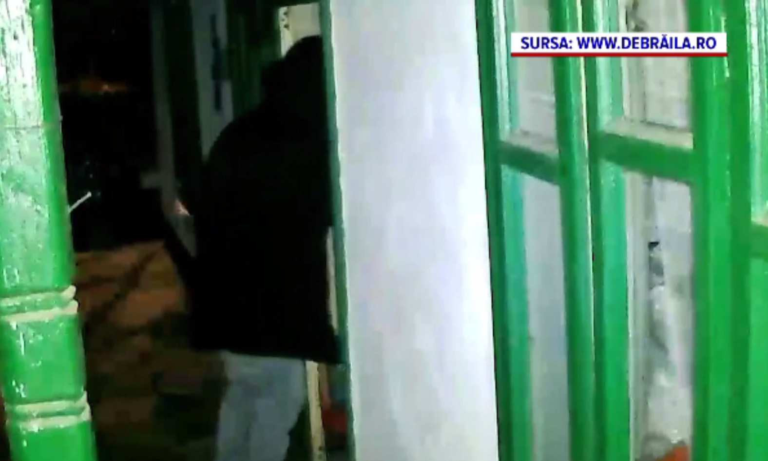 Doi adolescenți au bătut o bătrână în propria casă, în Brăila. Au vrut să o tâlhărească