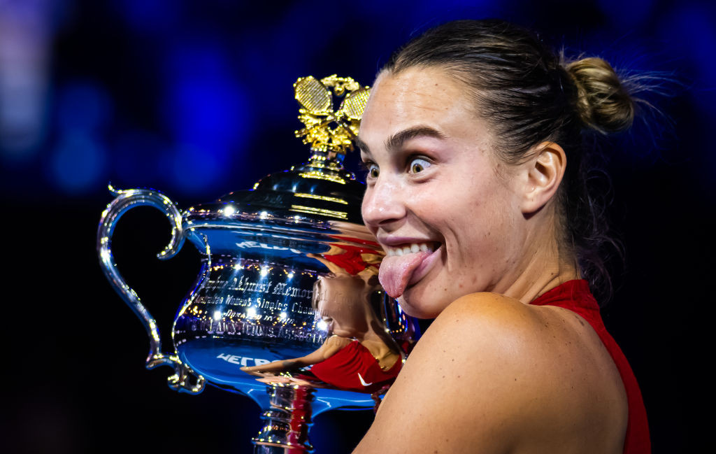 Arina Sabalenka a câştigat trofeul la Australian Open 2024. Jucătoarea din Belarus s-a impus fără emoții în finală