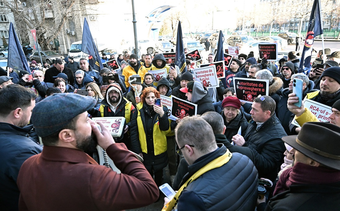 Protestul AUR din fața sediului ASF s-a lăsat cu amenzi în valoare de 30.000 de lei. "Au blocat traficul rutier"