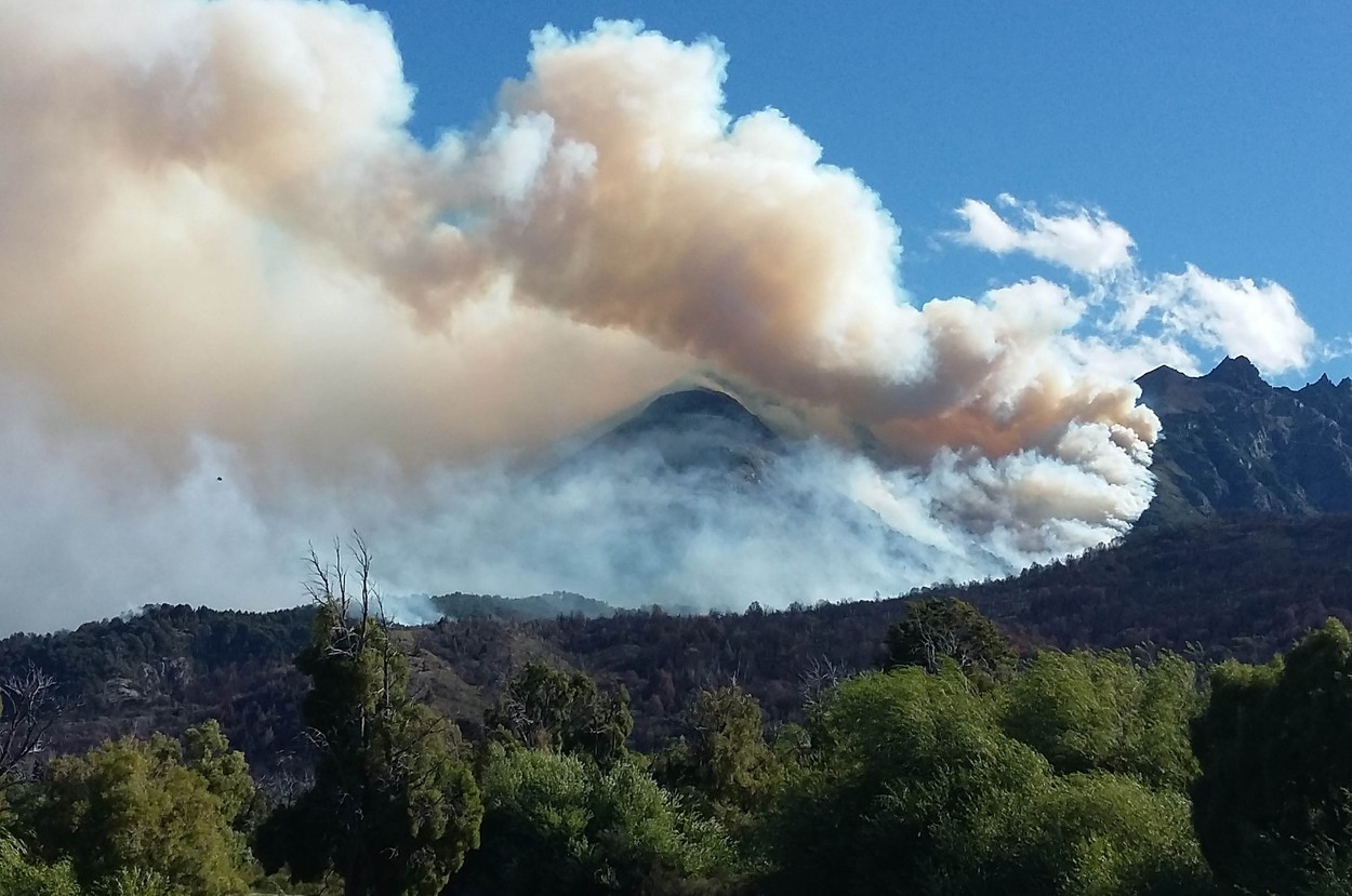 „Este scăpat de sub control”. Incendiu devastator într-un parc natural din Argentina, inclus de UNESCO în patrimoniul mondial