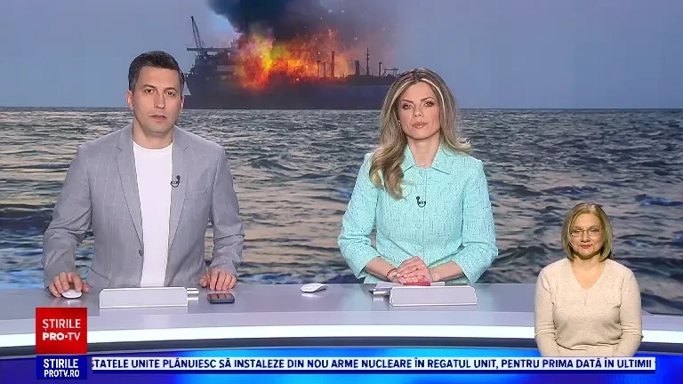 Petrolierul lovit de o rachetă trasă de rebelii houthi, escortat de nave de război. De ce a fost ținta unui atac