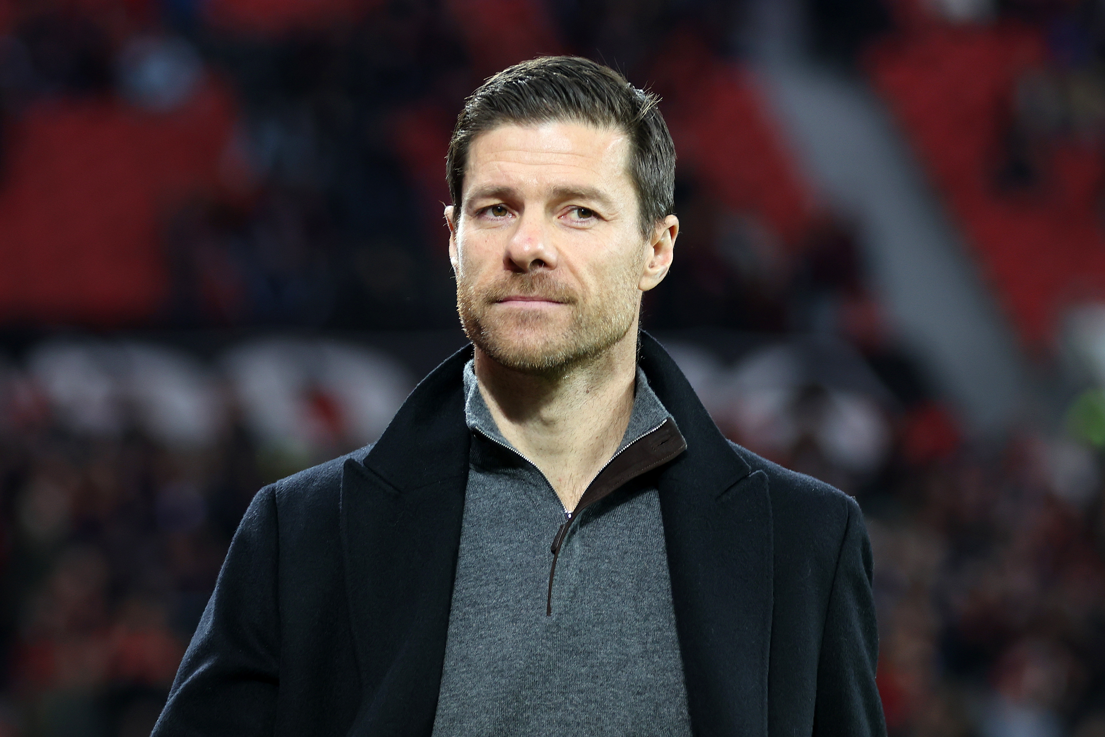 Planul pus la cale de un escroc care se dă drept Xabi Alonso pe internet. Poliţia îi avertizează pe fanii echipei Liverpool