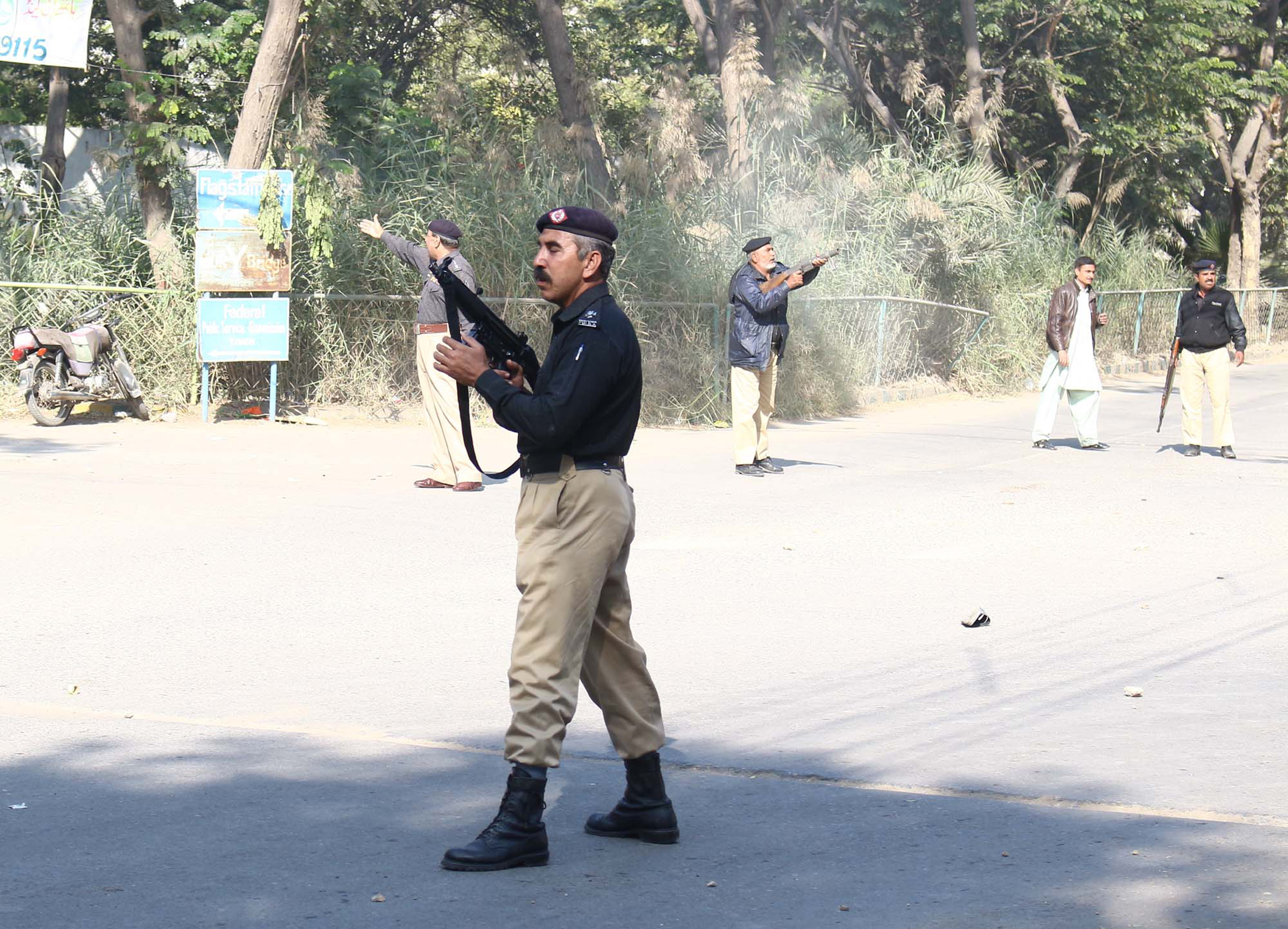 Atentat cu bombă în Pakistan. Cel puţin 4 persoane au murit și alte 6 au fost rănite